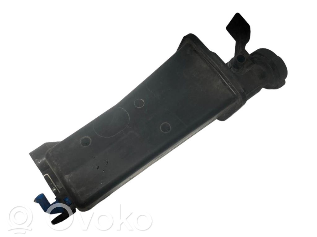 Dzesēšanas šķidruma izplešanās tvertne