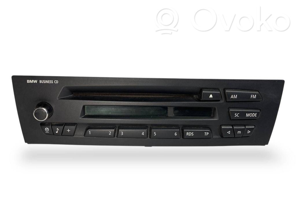 Radio / CD/DVD atskaņotājs / navigācija