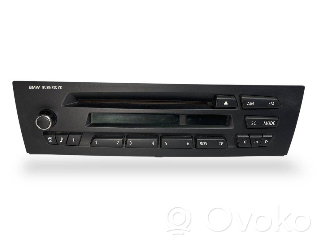 Radio / CD/DVD atskaņotājs / navigācija
