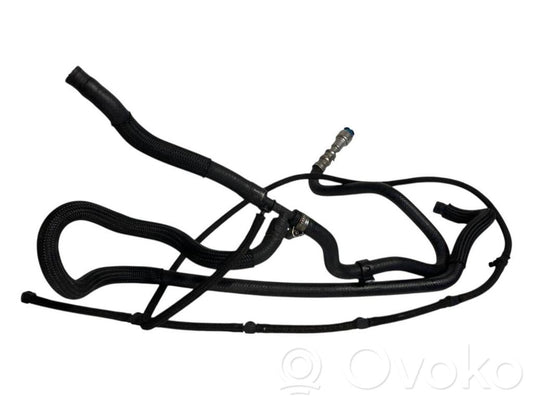 Degvielas caurulīte (-es)