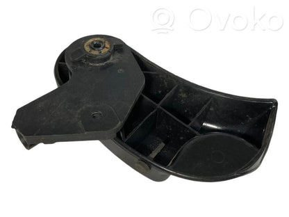 Ручка открывания капота двигателя