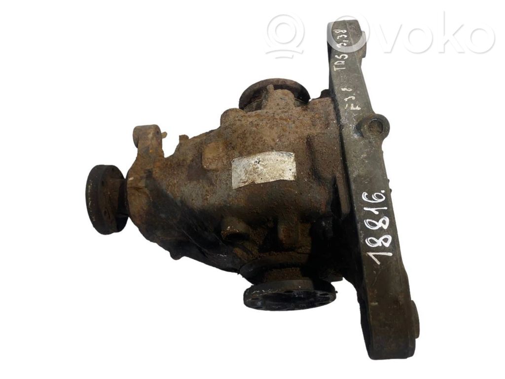 Aizmugurējais reduktors