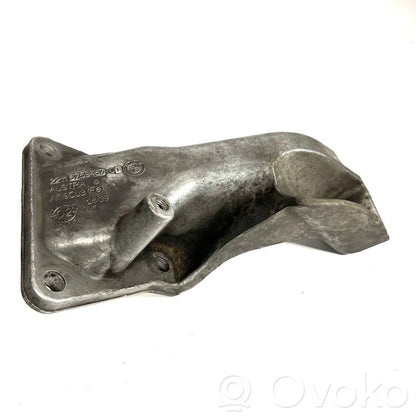 Dzinēja nostiprināšanas stiprinājums-kronšteins