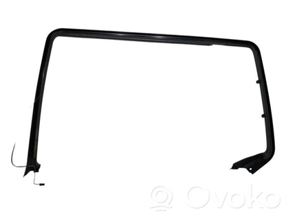 Apšuvums aizmugurējām durvīm