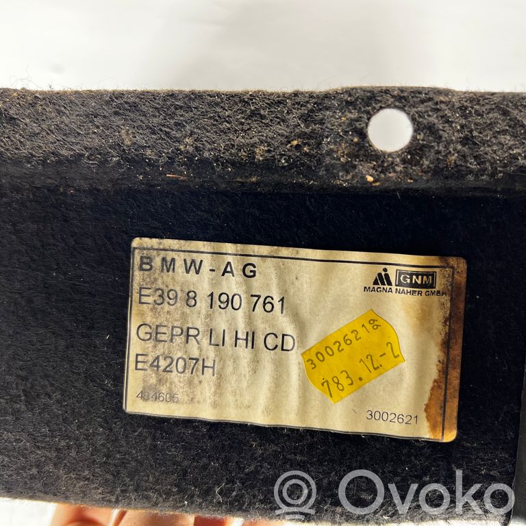 Sānu dekoratīvās apdares panelis