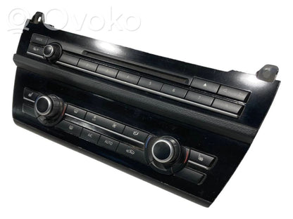 Air conditioning / climate control / interior heating control unit (in the passenger compartment)