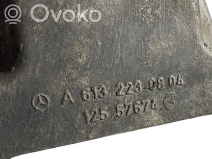 Dzinēja nostiprināšanas stiprinājums-kronšteins