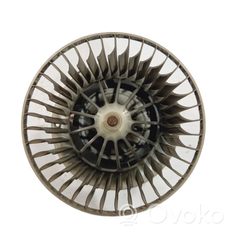 Маленький вентилятор радиатора