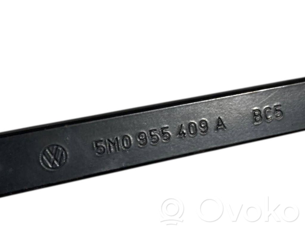 Priekšējā loga tīrītāja kājiņa