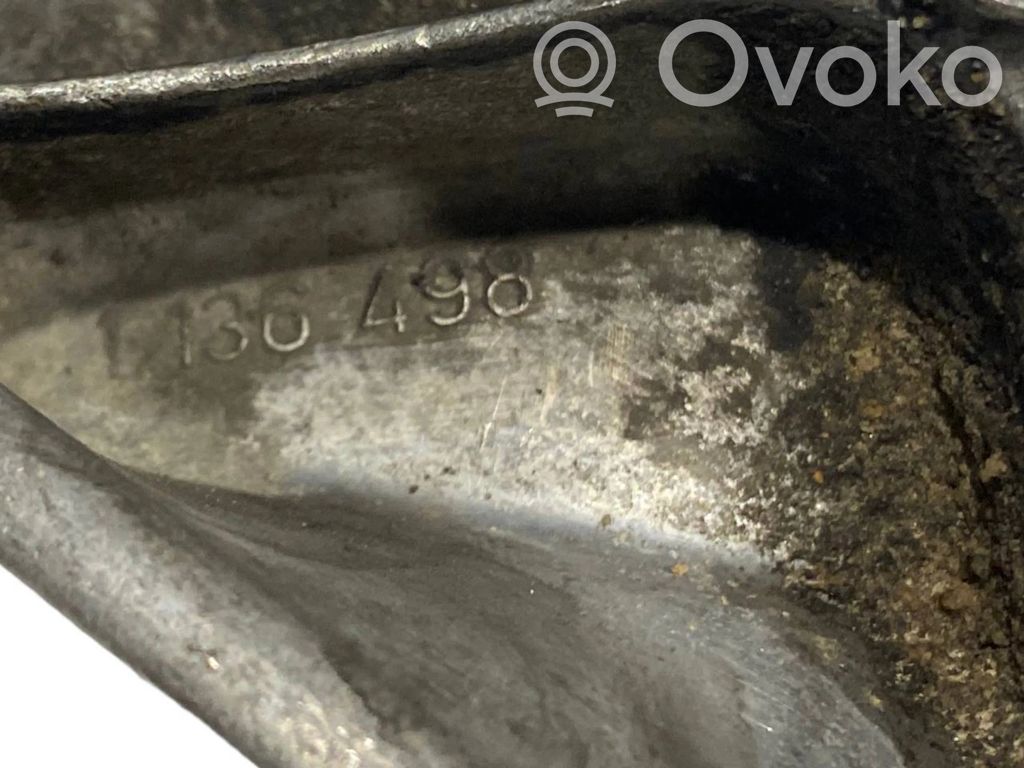 Pārnesumkārbas stiprinājuma kronšteins