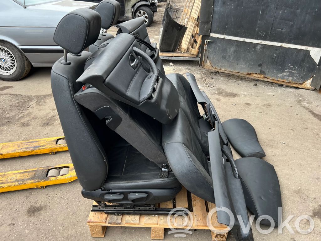 Комплект сидений