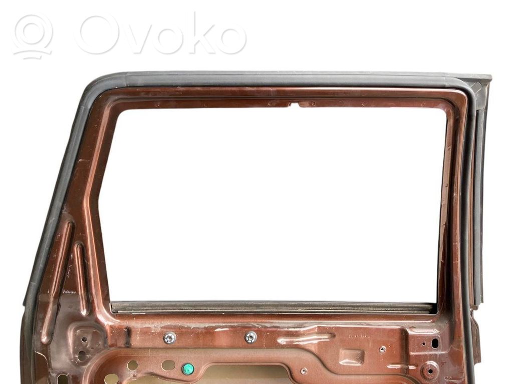 Aizmugurējās durvis