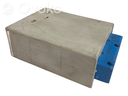 Logu tīrītāju relejs