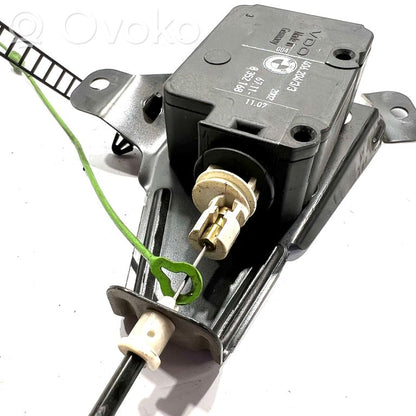 Degvielas tvertnes vāciņa bloķēšanas motorīts