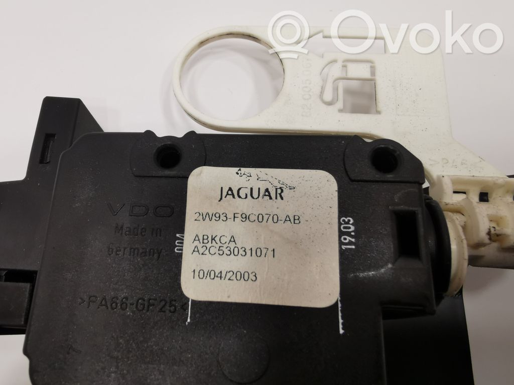 Degvielas tvertnes elektriskā slēdzene