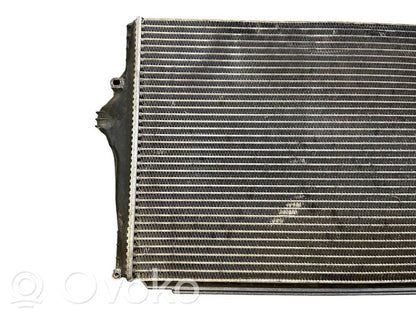 Starpdzesētāja radiators