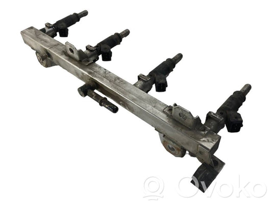 Fuel main pipe
