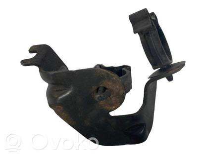 Cita veida dzinēja nodalījuma detaļa