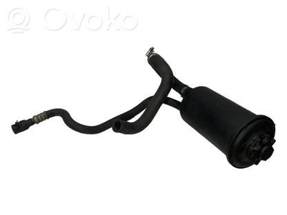 Stūres pastiprinātāja šķidruma tvertne