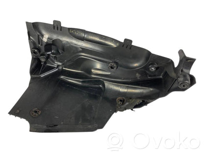 Dzinēja pārsegs (dekoratīva apdare)