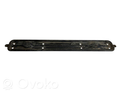 Izpūtēja turētājs