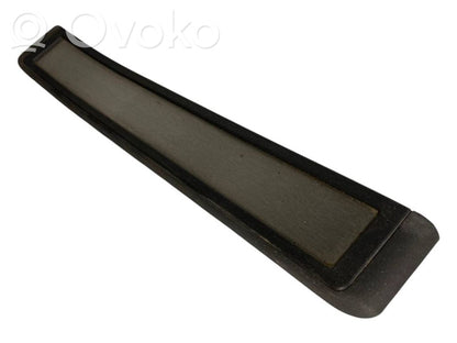 Aizmugurējā sliekšņa dekoratīvā apdare (iekšējā)