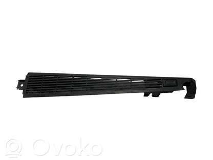 Curtain holder