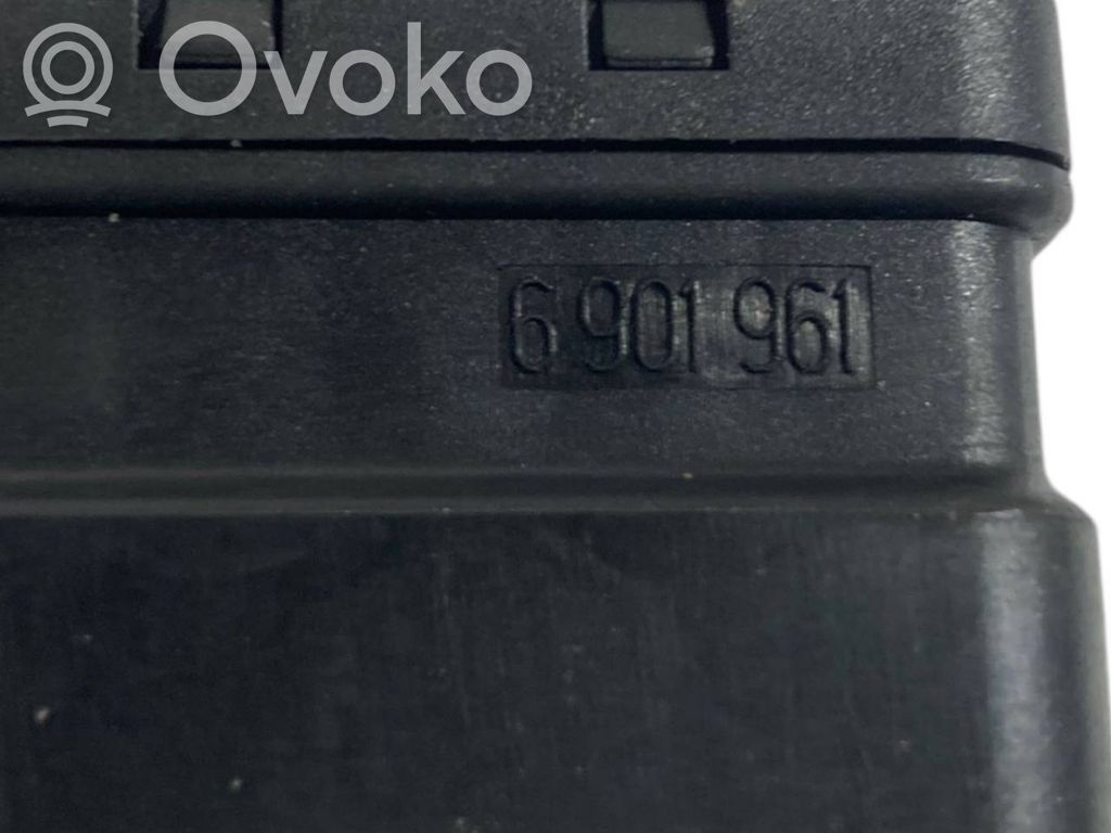 Ignition switch contacts