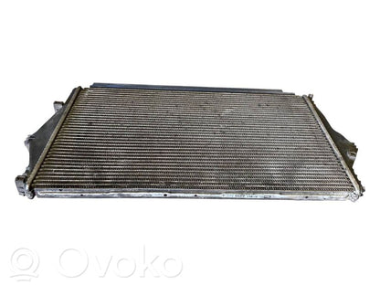 Starpdzesētāja radiators