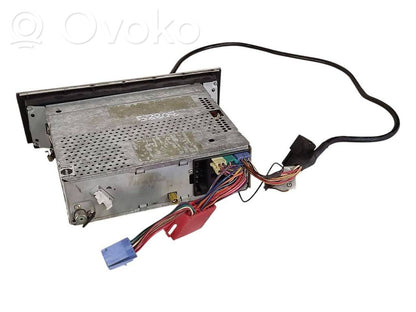 Radio / CD/DVD atskaņotājs / navigācija