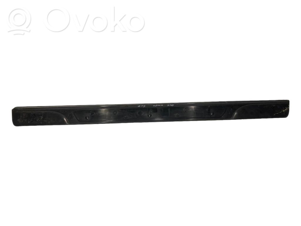 Front sill trim (inner)
