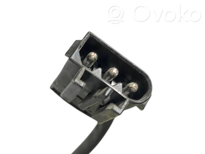 Aizmugurējā pārsega pievilcējs