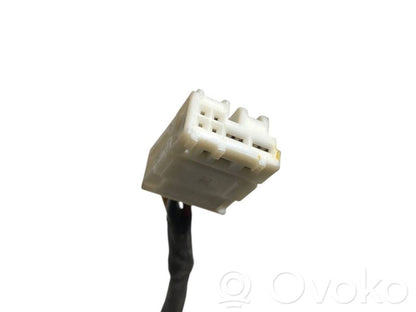 Aizmugurējā pārsega pievilcējs