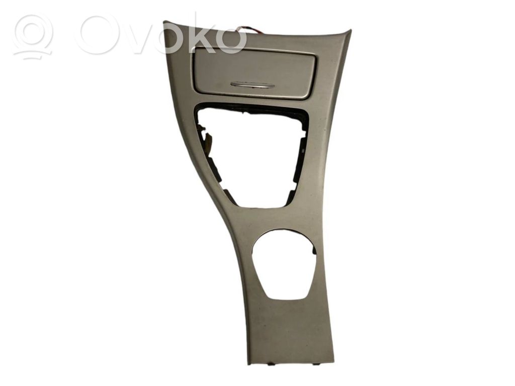 Декоративная накладка на рычаг переключения передач (пластик)