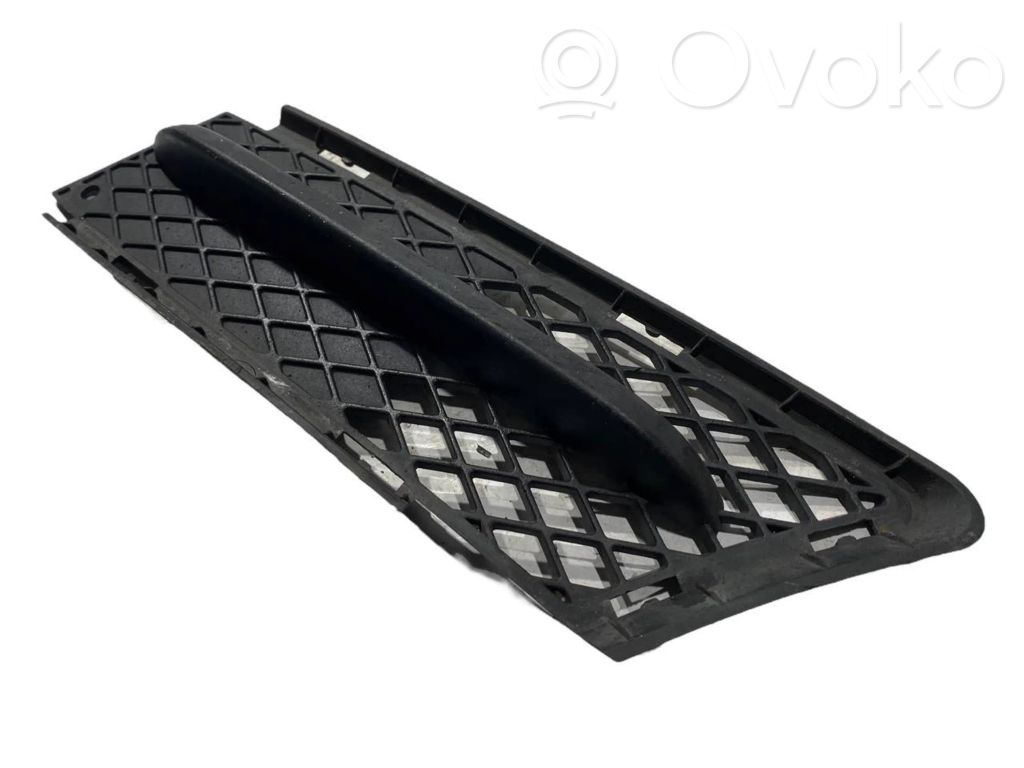 Apakšējais režģis (trīsdaļīgs)