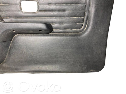 Priekšējo durvju apdare