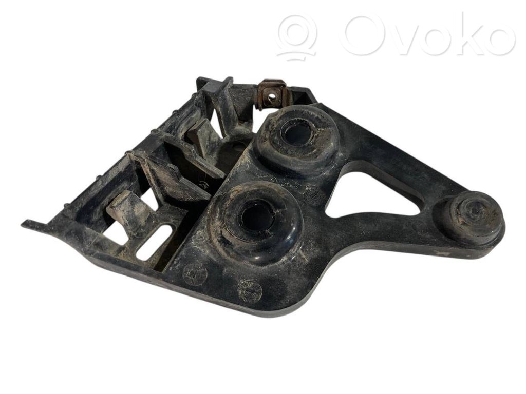 Aizmugurējā bufera montāžas kronšteins