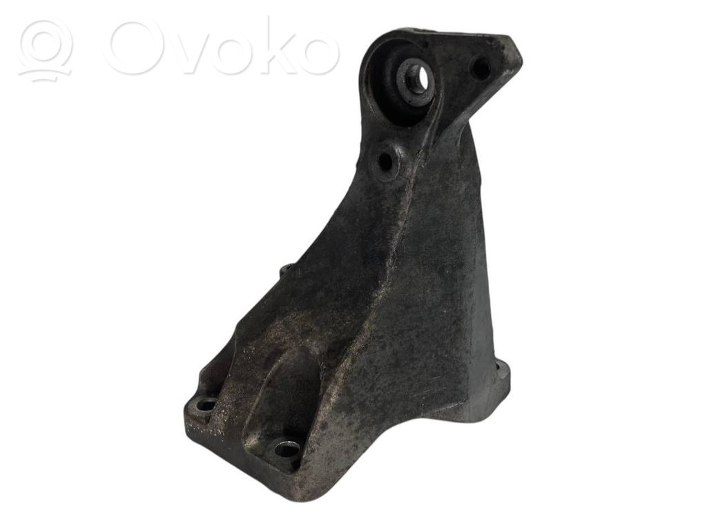 Dzinēja nostiprināšanas stiprinājums-kronšteins