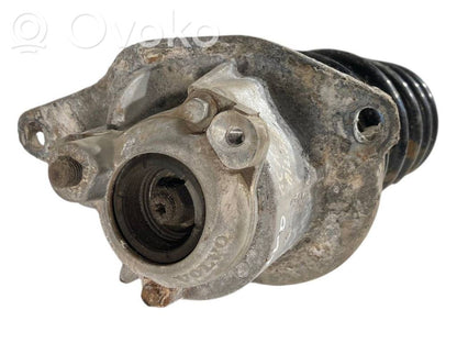 Aizmugurē amortizators ar atsperi