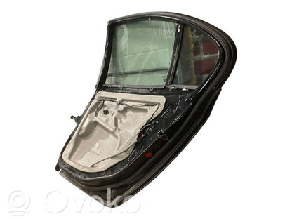 Задняя дверь