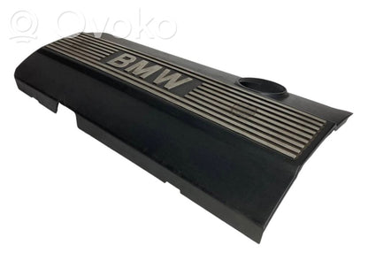 Engine cover (decorative trim)
