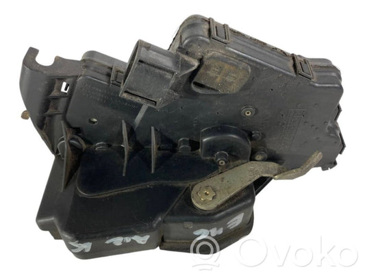 Aizmugurē slēdzene