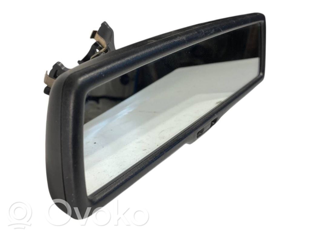 Atpakaļskata spogulis (salonā)