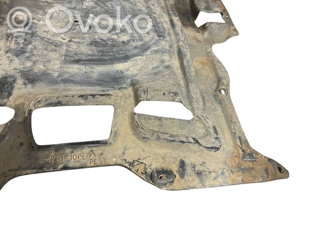 Dzinēja apakšas aizsargs