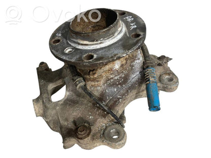 Priekšējā riteņa rumbas vārpstas šarnīrs (stupica, capfa)