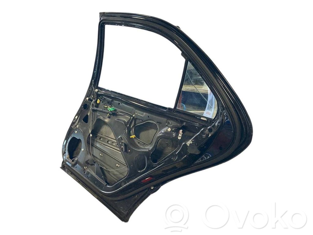 Aizmugurējās durvis