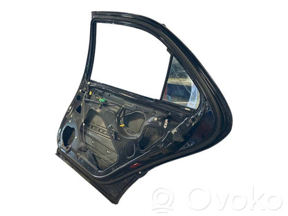 Aizmugurējās durvis