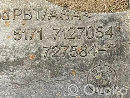 Spoilera aizmugurējais vāks