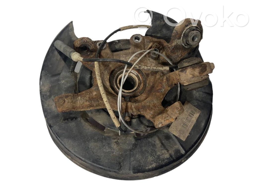 Aizmugurē riteņa rumbas vārpstas šarnīrs (stupica, capfa)