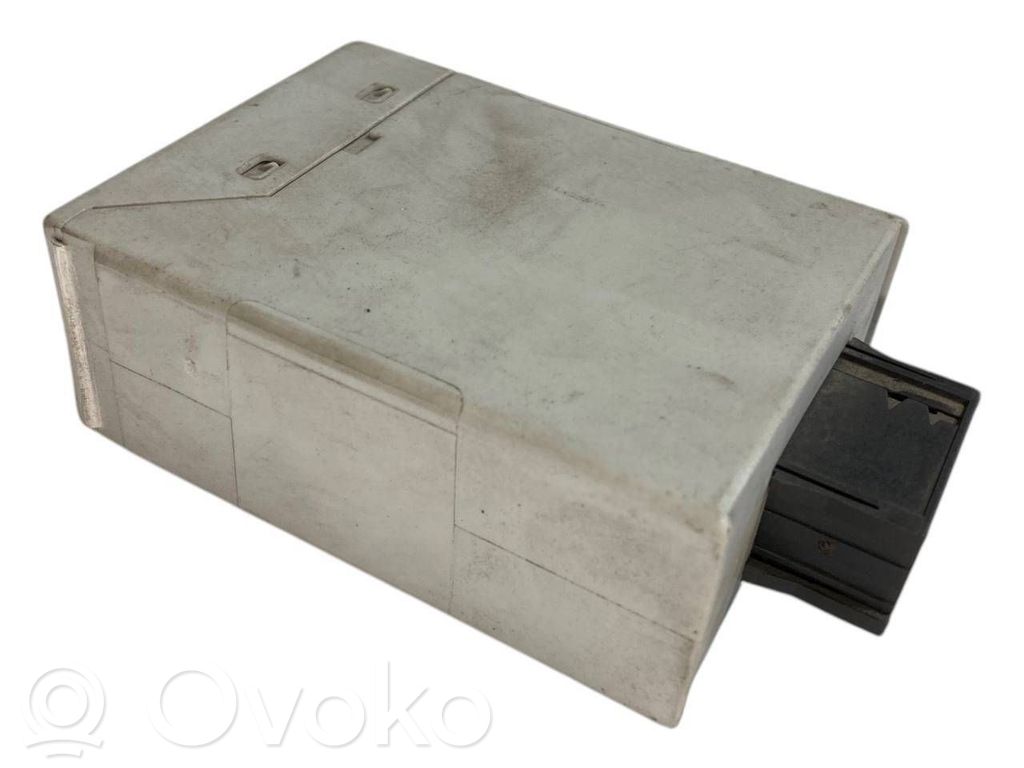 Sānu spoguļa vadības modulis